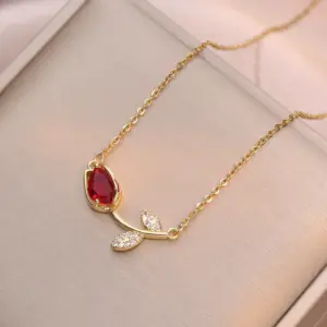 X3217 Red Tulip Necklace