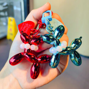 Wholesale ins balloon dog keychain original couple key chain niche personalized bag pendant dark cool female pendant