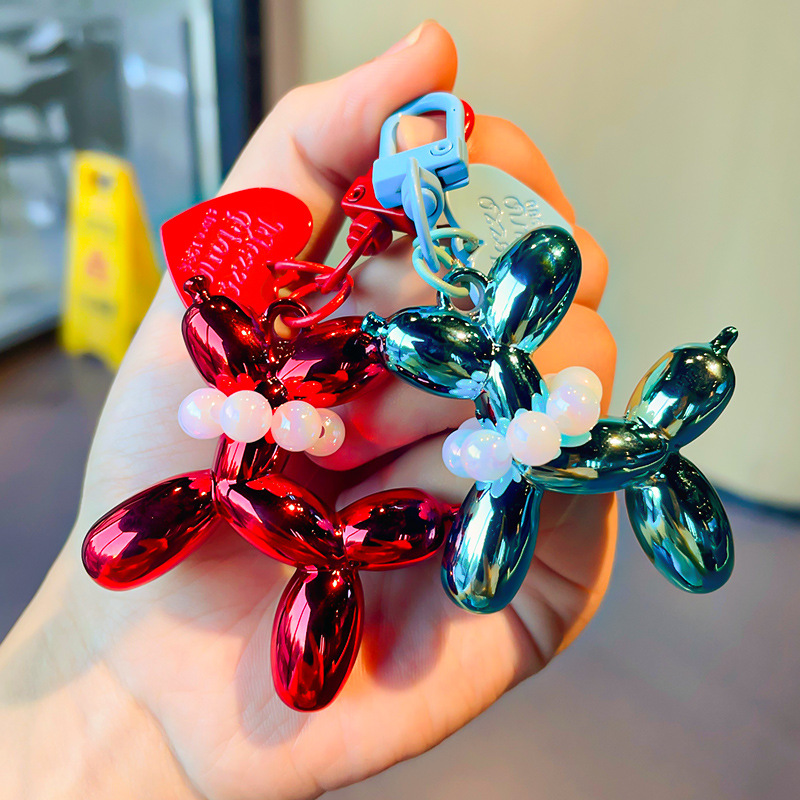 Wholesale ins balloon dog keychain original cole key chain niche personalized bag pendant dark cool female pendant