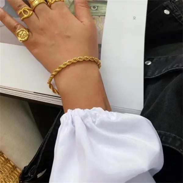 Wholesale PVD Coated Geometric 304 Stainless Steel Simple Style Waterproof Non Tarnish 304 Stainless Steel Bracelets