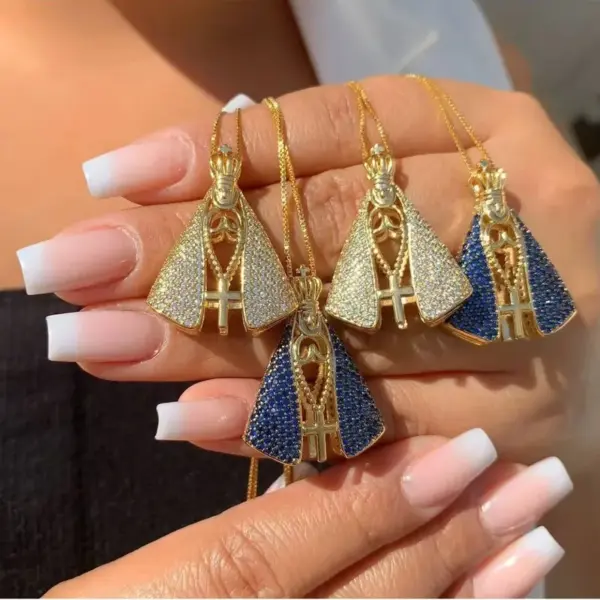 Wholesale 304 Stainless Steel Copper Round Virgin Mary Water Plating Zircon 18K Gold Plated Hip-Hop Punk Plating Inlay Snake Chain Gold Pendant Necklace