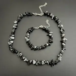 Snowflake Stone / Necklace