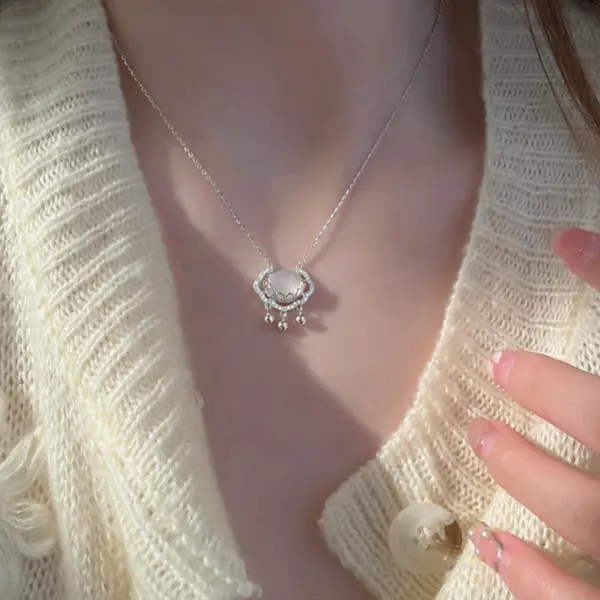 Wholesale Water Plating Gold Plated Silver Letter Moon Butterfly Alloy Romantic Simple Style 201 Stainless Steel Necklace