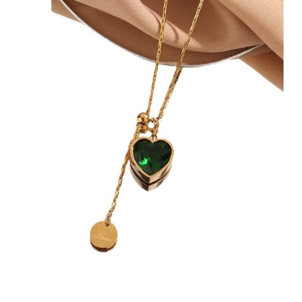 Wholesale Emerald Diamond Heart Titanium Steel Necklace Women's Accessible Luxury Niche Design Titanium Steel Non-Fading Clavicle Chain Pull-Out Adjustable