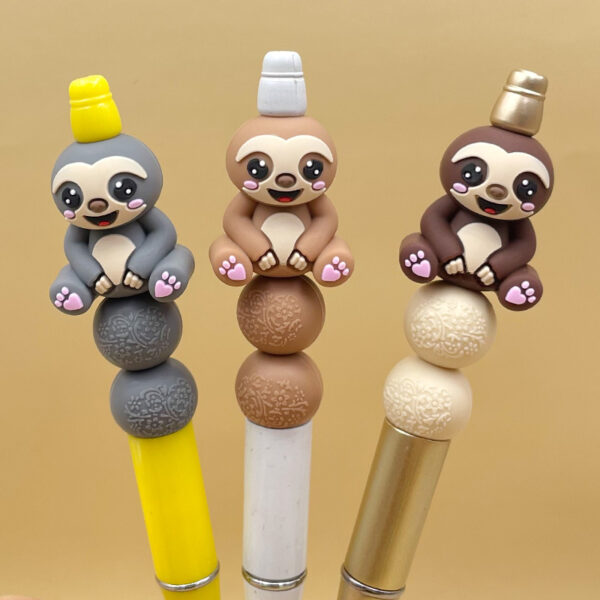 Wholesale Carefully Selected New Creative Food-Grade Animal Cartoon 3D Stereo Silicone Focus Bead Pacifier Chain Keychain