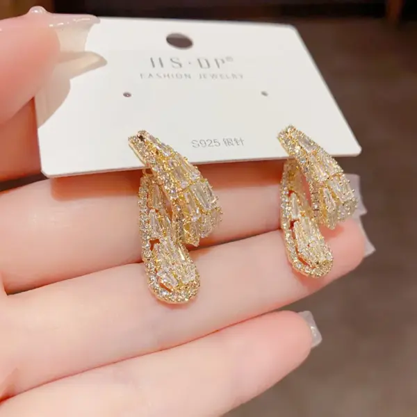 Wholesale 1 Pair Ig Style Shiny Geometric Plating Inlay Copper Zircon 14k Gold Plated Drop Earrings