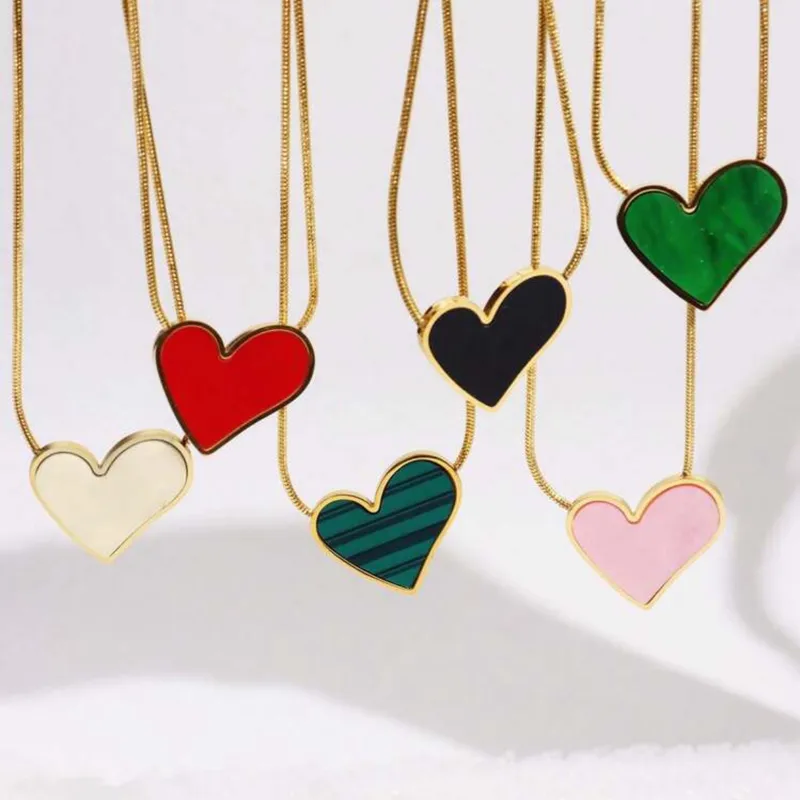 Wholesale PVD Coated Real Gold Plated 18K Heart Shape Stainless Steel Simple Style Classic Waterproof Non Tarnish 304 Pendant Necklace