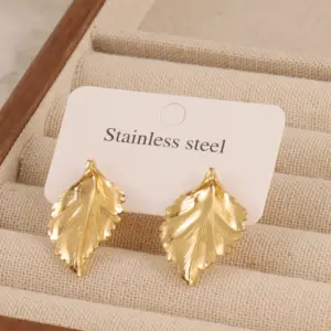 Gold / Average Size / Style 176