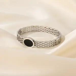 Fashion Hollow round Cake Buckle Bracelet / Silver