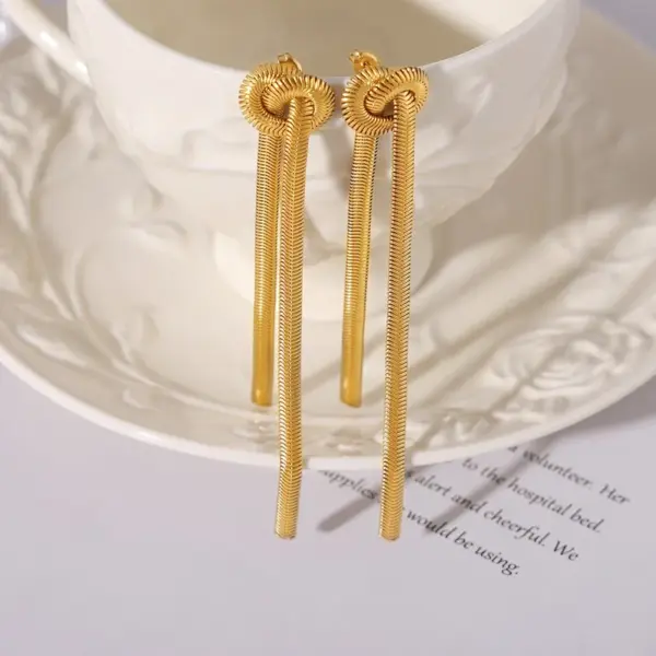 Wholesale Ion Plating (IP) 18K Gold Plated Knot 304 Stainless Steel Elegant Streetwear Waterproof Non Tarnish Earrings Necklace