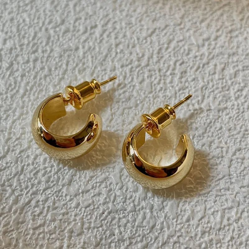 Wholesale 1 Pair Modern Style C Shape Asymmetrical Plating Copper 18k Gold Plated Earrings