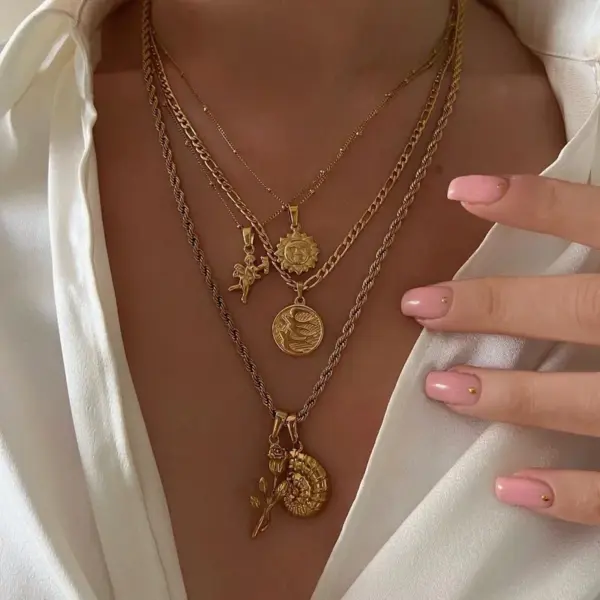 Wholesale Retro Sun Snails Titanium Steel 18k Gold Plated Pendant Necklace