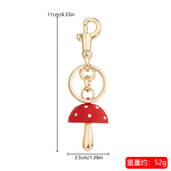 Wholesale Amazon Hot Sale Fashion Keychain Women's Bag Decorative Cute Mushroom Exquisite Metal Keys Bag Buckle in stock