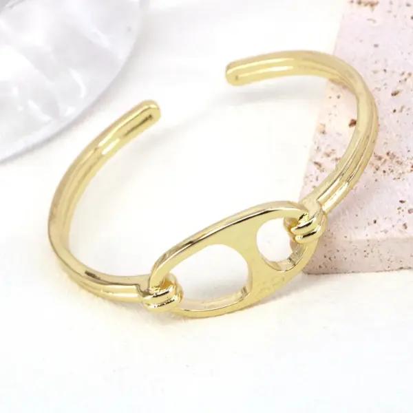 Wholesale Fashion New Inlaid Zirconium Geometric Metal Pig Nose Copper Open Bracelet Jewelry