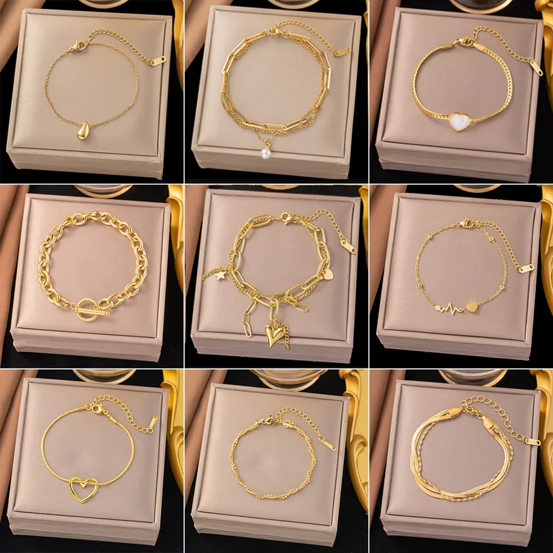 Wholesale PVD Coated Real Gold Plated Heart Shape Titanium Steel Simple Style Waterproof Non Tarnish Titanium Steel Bracelets