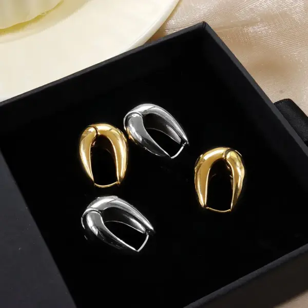 Wholesale 1 Pair Classic Style Commute Geometric Plating 304 Stainless Steel Earrings