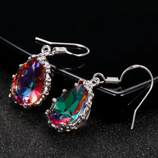 Wholesale Retro Water Droplets Inlaid Crystal Copper Artificial Gemstones Crystal Earrings