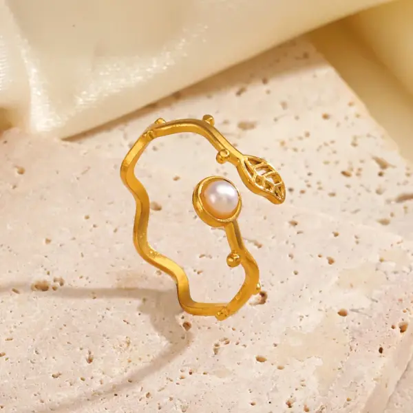 Wholesale Ion Plating (IP) 18K Gold Plated Leaves 304 Stainless Steel IG Style Waterproof Non Tarnish Open Rings