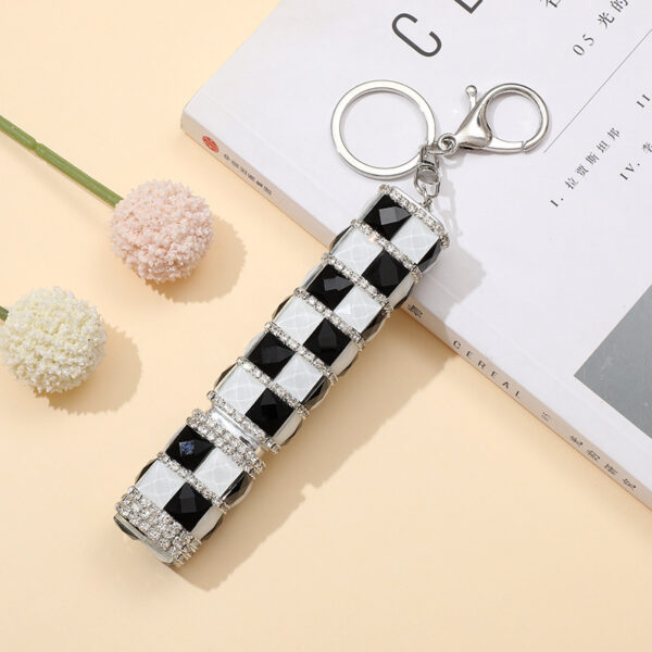 Wholesale Amazon Advanced Glass Diamond Creative Girl's Perfume Bottled 10ml Keychain Portable with Keychain Hanging