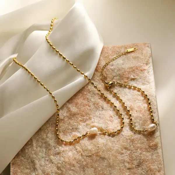 Wholesale PVD Coated 18K Gold Plated Geometric 304 Stainless Steel Simple Style Commute Waterproof Non Tarnish 304 Stainless Steel Bracelets Necklace