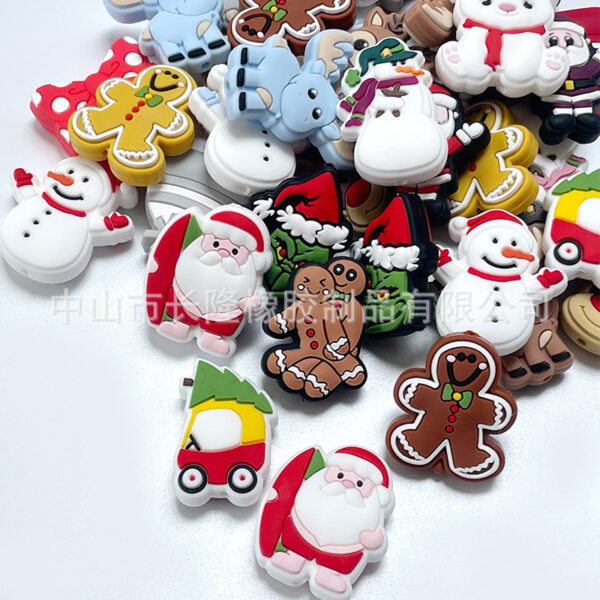 Wholesale Cross-border New Christmas Hot-selling Silicone Cartoon Beads in Stock Mixed Batch Factory Wholesale Pacifier Chain Beads