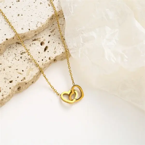 Wholesale Titanium Steel Necklace Non-Fading Women High-End Feelings 18K Gold Heart Four Leaf Clover Stainless Steel Pendant Clavicle Chain