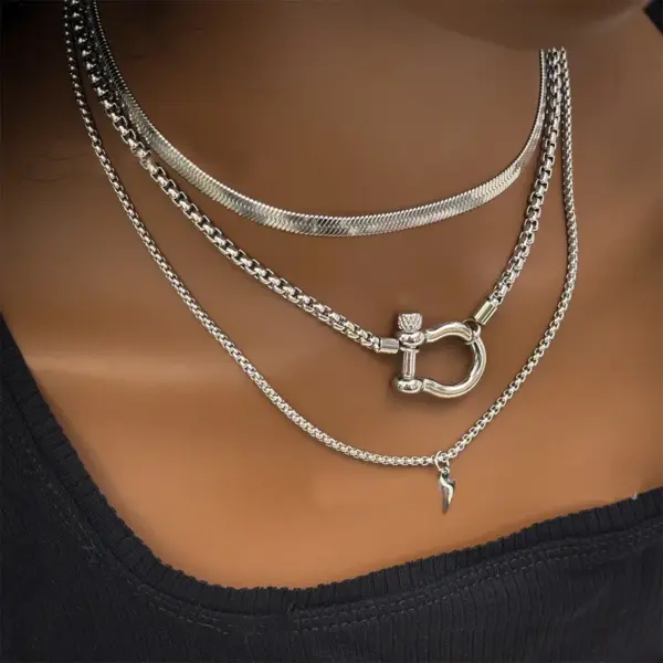 Ion Plating (IP) 18K Gold Plated U Shape Solid Color 304 Stainless Steel Vintage Style Classic Waterproof Non Tarnish Necklace