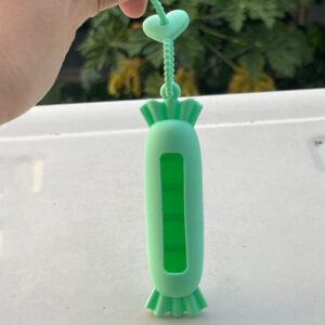 Protective case + heart-shaped cable tie / candy mint green