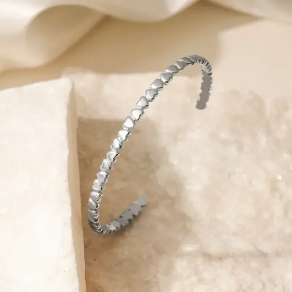Wholesale Simple Style Heart Shape 304 Stainless Steel Cuff Bracelets In Bulk Stainless Steel Bracelets