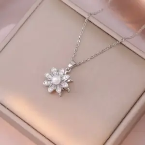 X0613 Steel Color Flower Rotating Necklace
