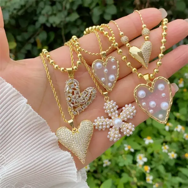 Wholesale Jewelry Retro Classic Style Heart Shape Copper Zircon 18K Gold Plated Inlay Ball Chain Twisted Rope Chain Pendant Necklace