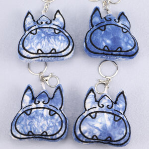 Wholesale ethnic style pendant tie-dyed Dali Lijiang key chain pendant gift blue dyed tile cat handmade crafts