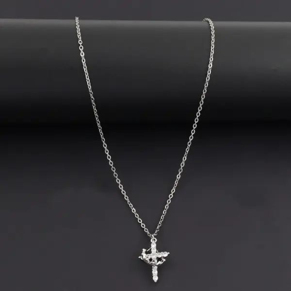 Wholesale New Fashion Vacuum Electroplated 18K Real Gold Gold Silver Micro Pave Zircon Cross Crown Pendant 201 Stainless Steel Chain Women's Necklace