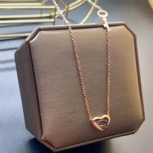 8919 Three-Dimensional Peach Heart-Rose / Gold