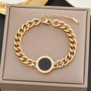 7745 / Gold