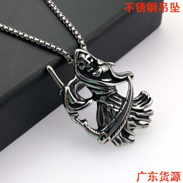 Wholesale Foreign trade Halloween fashion jewelry vintage necklace sweater chain death sickle skull stainless steel pendant necklace