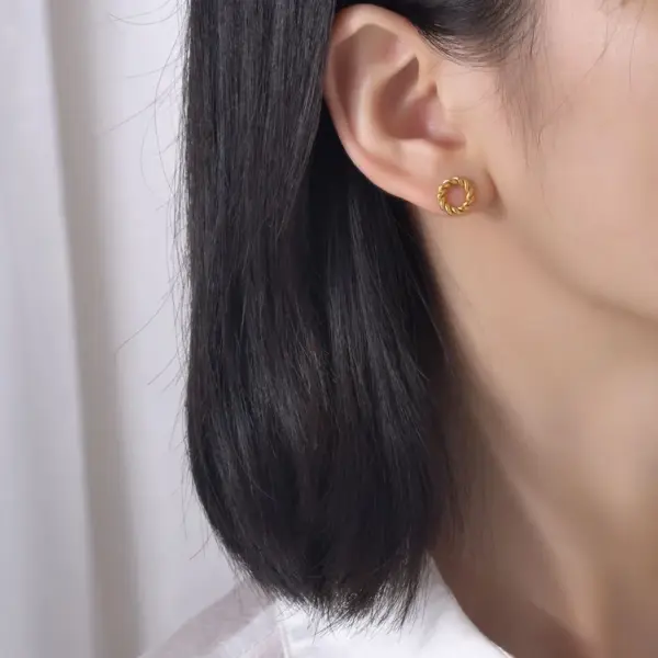 Wholesale 1 Pair Retro Geometric 201 Stainless Steel Gold Plated Stainless Steel Earrings