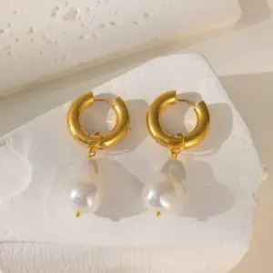 【XKE0143】Irregular Pearl Earrings / Gold