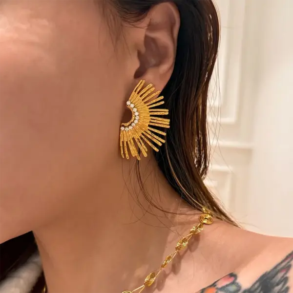 Wholesale Jewelry Retro Luxurious Classic Style Sun 304 Stainless Steel Zircon 18K Gold Plated Plating Inlay Earrings Necklace