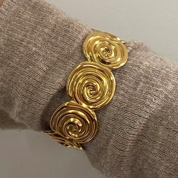PVD Coated Real Gold Plated Solid Color 316 Stainless Steel Vacation Simple Style Waterproof Non Tarnish 316 Stainless Steel Bangle