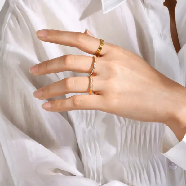 PVD Coated Real Gold Plated Circle 304 Stainless Steel Simple Style Waterproof Non Tarnish Rings