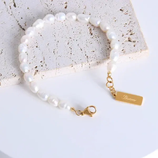 Wholesale Fashion Temperament Titanium Steel 18k Gold Plated Freshwater Pearl Bracelet Wholesale
