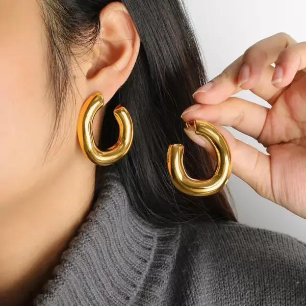 Wholesale 1 Pair Simple Style Classic Style Cool Style Geometric 304 Stainless Steel Imitation Gold Electroplating Ear Studs