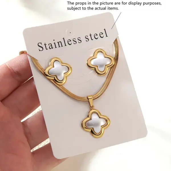 Water Plated Imitation Gold White Heart/Geometric/Butterfly Shaped Jewelry Set 304 Stainless Steel Three-Dimensional Snake Chain