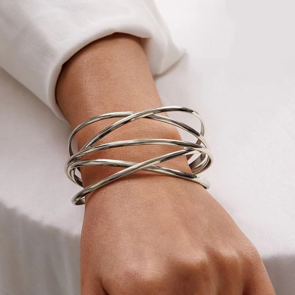 Wholesale European and American New Hot-Selling Hand Aessories, Fashionable and Simple Open Alloy Cross Bracelets, pular Jewelry Bracelets