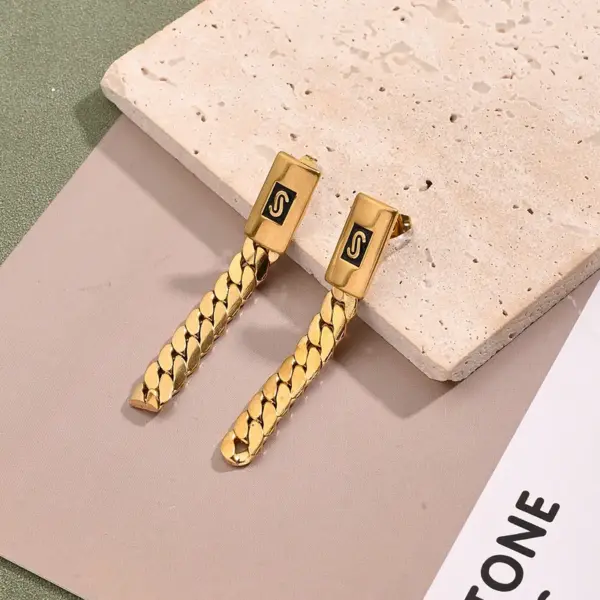 Wholesale Ion Plating (IP) 18K Gold Plated Square 304 Stainless Steel Casual Modern Style Sweet Earrings Necklace Jewelry Set
