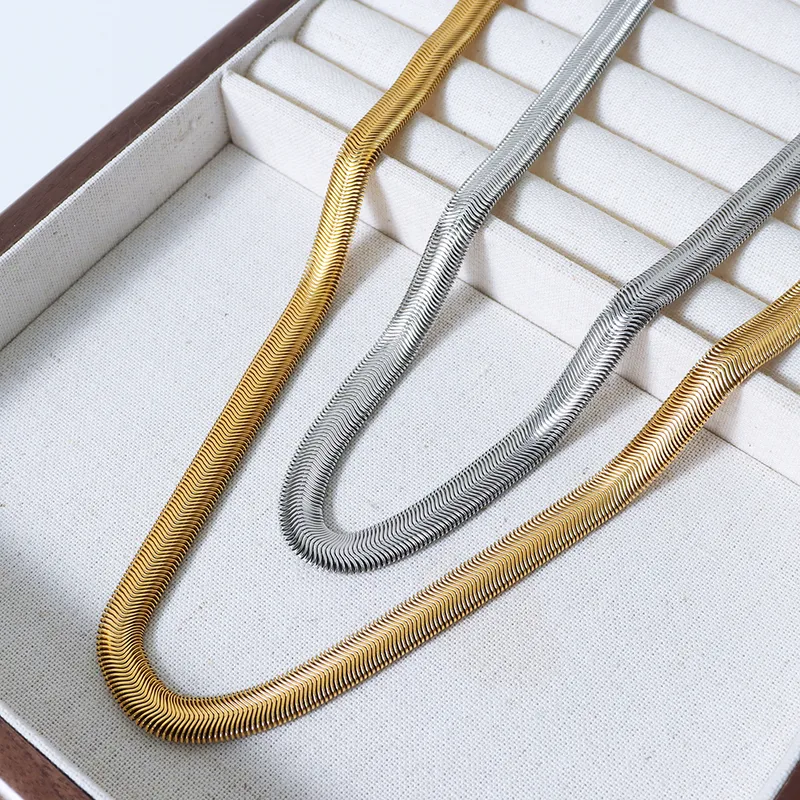 Wholesale 304 Stainless Steel Solid Color PVD Coated 18K Gold Plated Real Gold Plated Hip-Hop Simple Style Waterproof Non Tarnish Plating Foxtail Chai