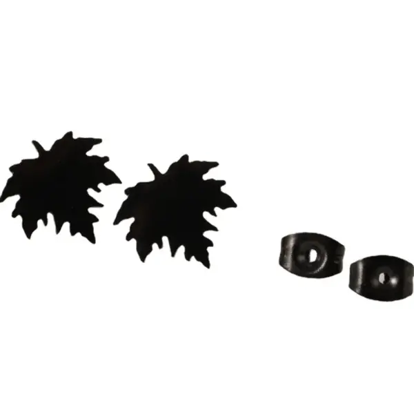 Wholesale PVD Coated 18K Gold Real Gold Plated Maple Leaf 304 Stainless Steel Simple Style Commute Waterproof Non Tarnish Ear Studs