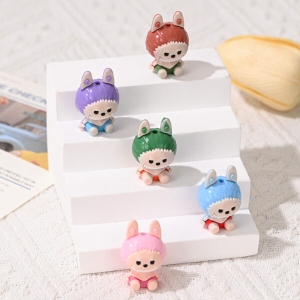 Wholesale Cartoon Sitting Crying Baby Cute Rubber Beads with Holes