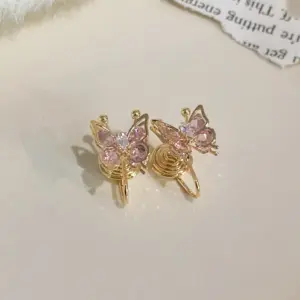 17 Ear Clip-Pink
